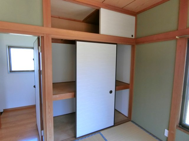 勢田貸家の収納