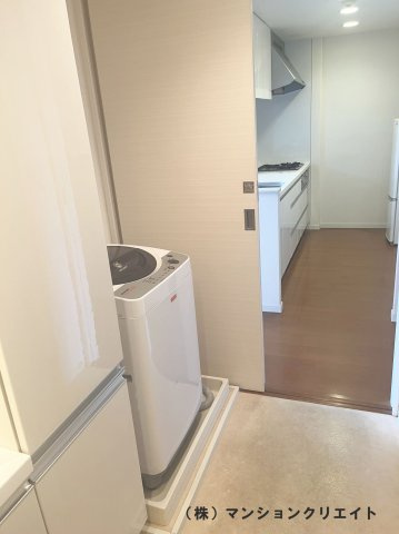 サーパス西別院のランドリースペース|室内洗濯機置場