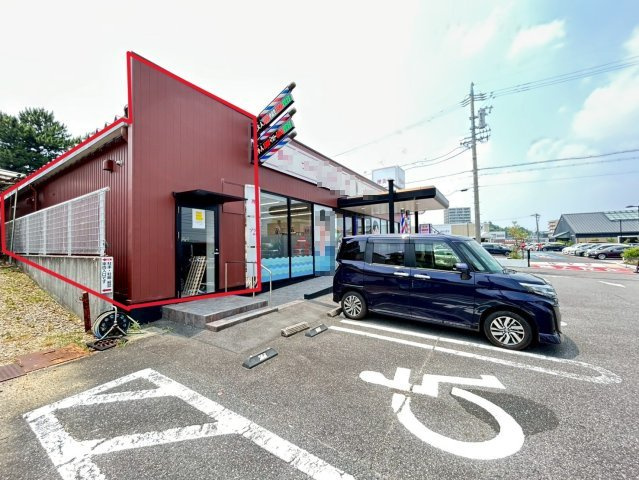 理美容プラーナ岡崎店　隣