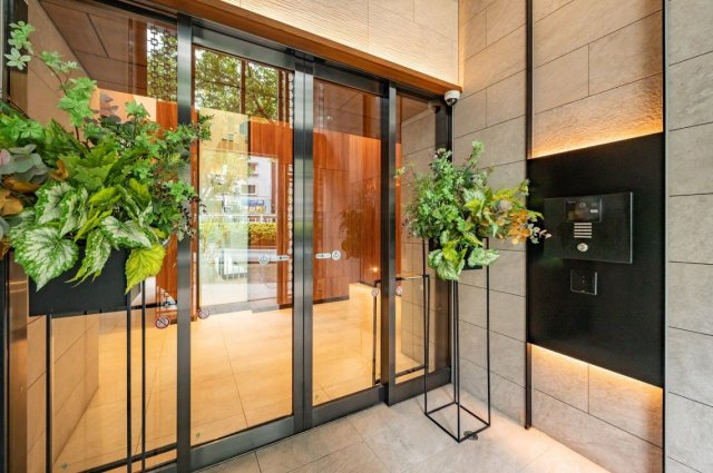 ネベル恵比寿のエントランス