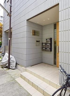 【エントランス】