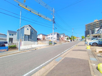 【前面道路含む現地写真】