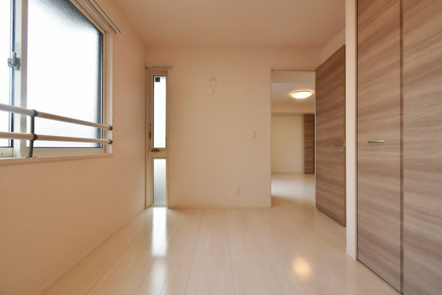 EVISTAGE甲子園の洋室