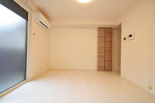 EVISTAGE甲子園の居間・リビング