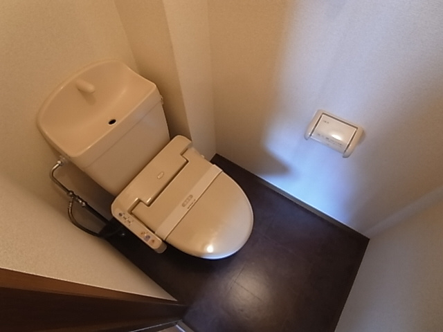 神戸市北区谷上南町のアパートのトイレ|ウォッシュレット付トイレ