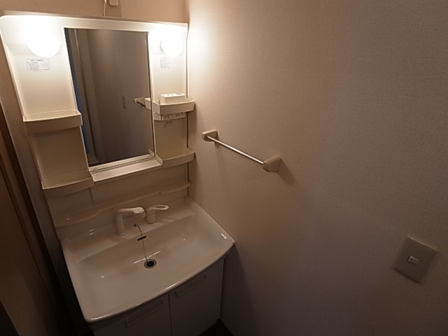 神戸市北区谷上南町のアパートの洗面所|シャンプードレッサー