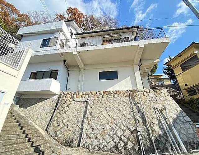 モントレー岡本