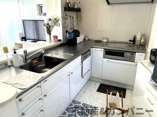 星岡三丁目中古戸建のキッチン|きれいなキッチンです