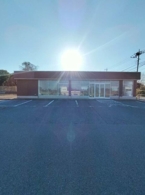 守谷市ファミリーマート跡テナントの外観