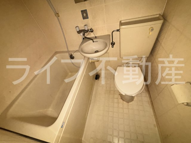 コーニッシュ長瀬の浴室|落ち着いた空間のお風呂です