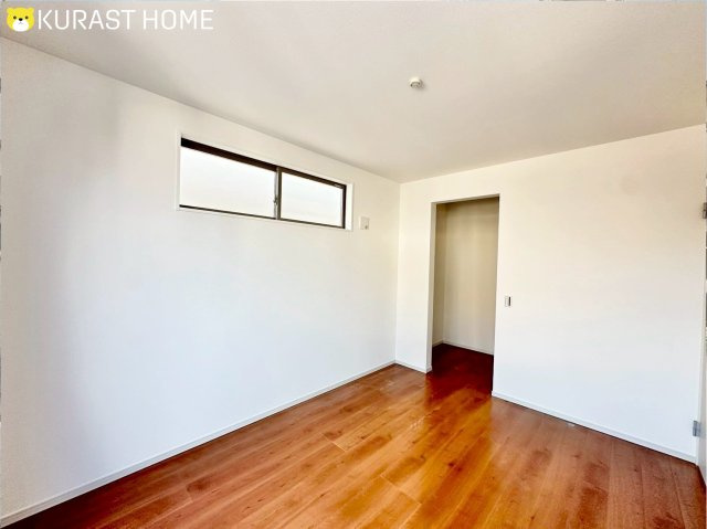 京都市南区久世上久世町　新築戸建の洋室