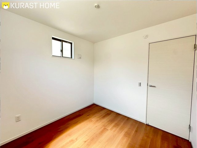 京都市南区久世上久世町　新築戸建の洋室