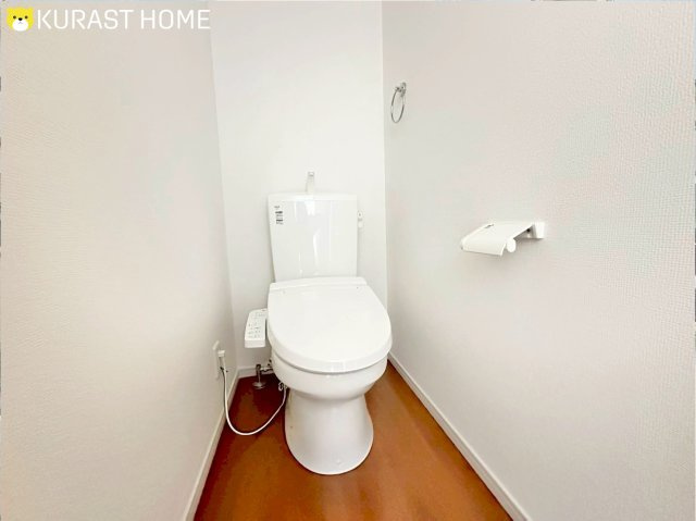 京都市南区久世上久世町　新築戸建のトイレ