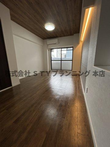 仲介手数料０円！トゥア・ベルティの居間・リビング