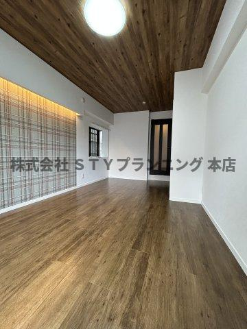 仲介手数料０円！トゥア・ベルティの居間・リビング