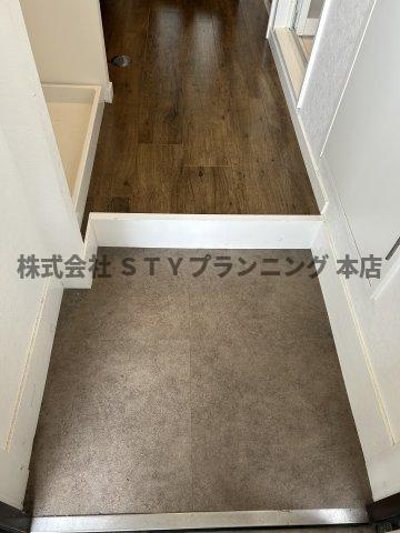 仲介手数料０円！トゥア・ベルティの玄関