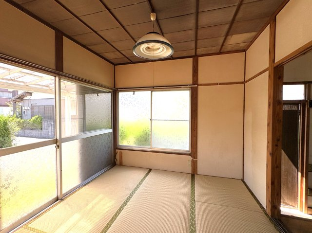 中の島貸家の居間・リビング