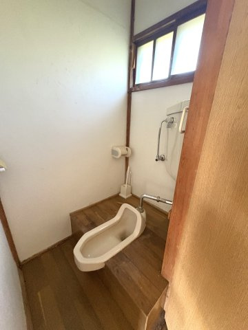 中の島貸家のトイレ