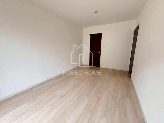 クラウディア野江の洋室