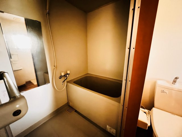 リバティー室岡の浴室