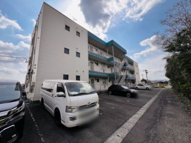 リバティー室岡の外観