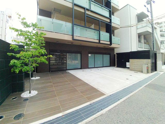 ブエナビスタ神戸イーストのエントランス