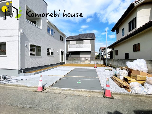 鴻巣人形三丁目　新築一戸建て　リーブルガーデン　01の駐車場|カースペースがあります