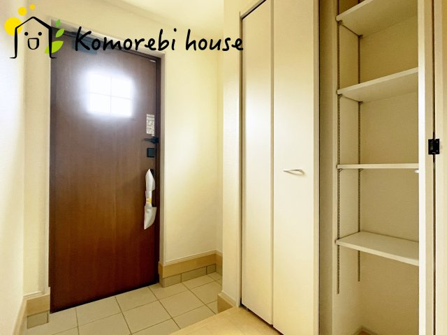 鴻巣人形三丁目　新築一戸建て　リーブルガーデン　01の玄関|毎日通る玄関はこちらです