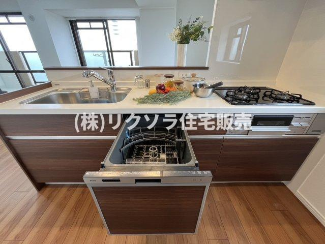 ファミール寝屋川パークサイドの設備|食器洗い乾燥機
■物件内覧・資金計画相談・住宅ローン相談、リフォーム相談、お問合せ受付中■
※当日・翌日のご内覧、ご相談はお電話でのお問合せがスムーズです！