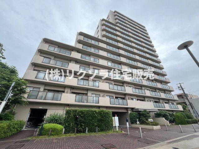 ファミール寝屋川パークサイドの外観|新しい生活にいかがでしょうか？外観はお住まいの顔になります。こだわりたいポイントですね。水回りリフォームやリノベーションも承ってます。
■現地見学・資金計画相談・住宅ローン相談もお問合せ受付中■