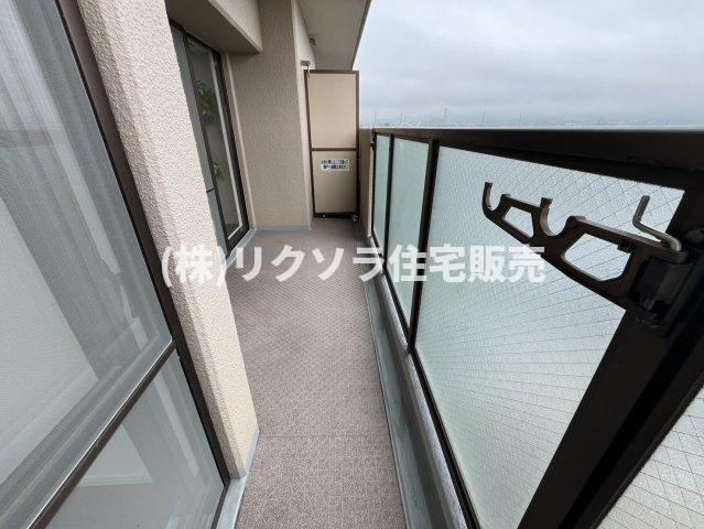 ファミール寝屋川パークサイドのバルコニー|■物件内覧・資金計画相談・住宅ローン相談、リフォーム相談、お問合せ受付中■
※当日・翌日のご内覧、ご相談はお電話でのお問合せがスムーズです！