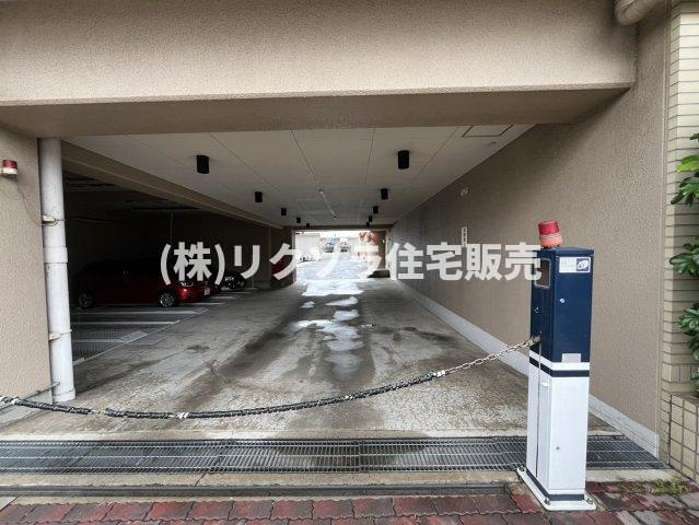 ファミール寝屋川パークサイドの駐車場|■物件内覧・資金計画相談・住宅ローン相談、リフォーム相談、お問合せ受付中■
※当日・翌日のご内覧、ご相談はお電話でのお問合せがスムーズです！