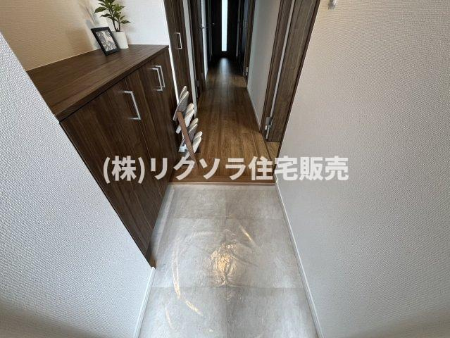 ファミール寝屋川パークサイドの内装|玄関内部
■物件内覧・資金計画相談・住宅ローン相談、リフォーム相談、お問合せ受付中■
※当日・翌日のご内覧、ご相談はお電話でのお問合せがスムーズです！