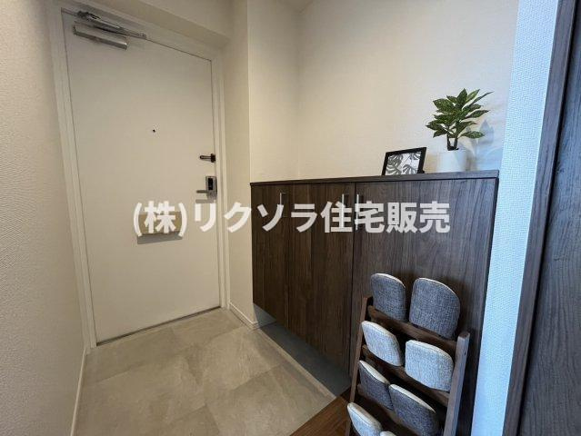 ファミール寝屋川パークサイドの収納|玄関収納　シューズボックス
■物件内覧・資金計画相談・住宅ローン相談、リフォーム相談、お問合せ受付中■
※当日・翌日のご内覧、ご相談はお電話でのお問合せがスムーズです！