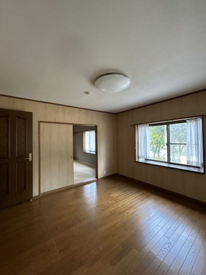 【洋室】 | 田中町3丁目貸家