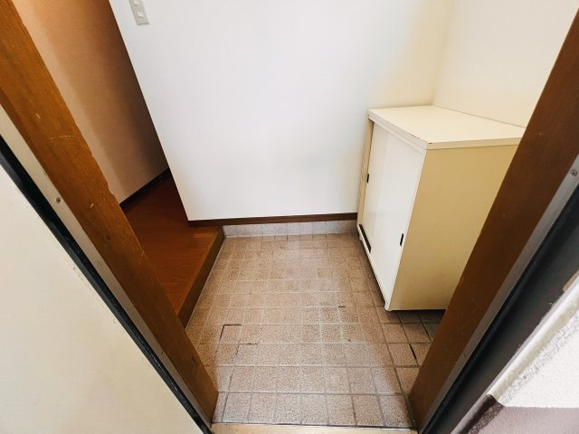 サンシャインハイツの玄関