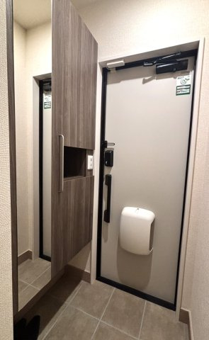 【新築】Ｄ－ＲＯＯＭ　Ｎａｋａｏｔａの玄関