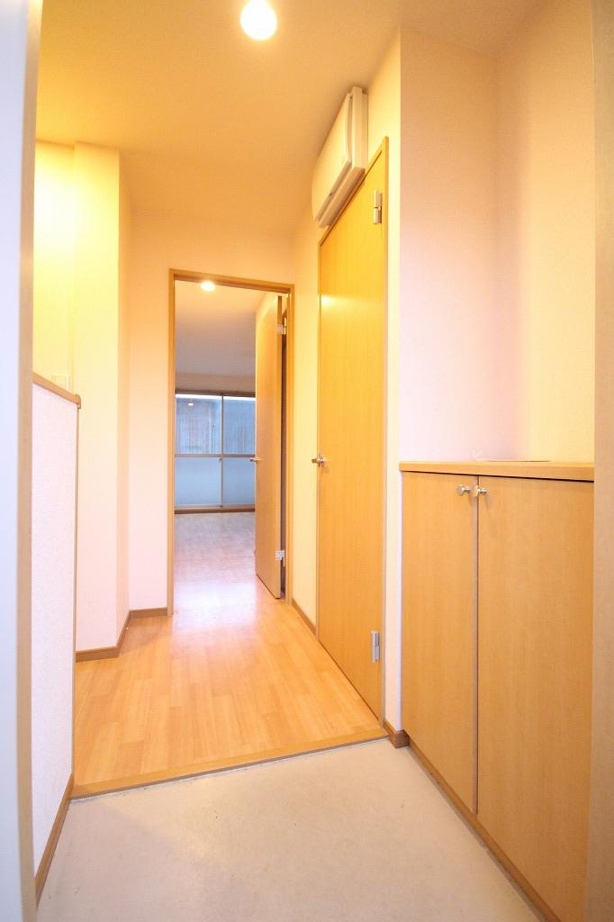 ユニグランデ山手の玄関|※お部屋により仕様が異なる場合があります※