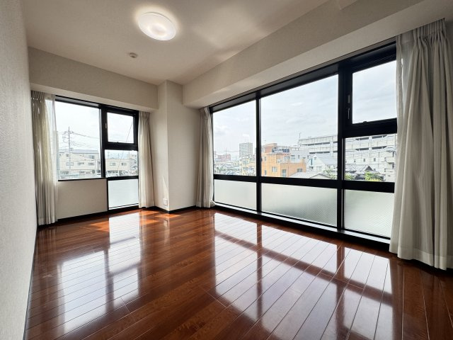 シティタワー前橋千代田町の洋室|■8.0帖主寝室（北西角部屋）