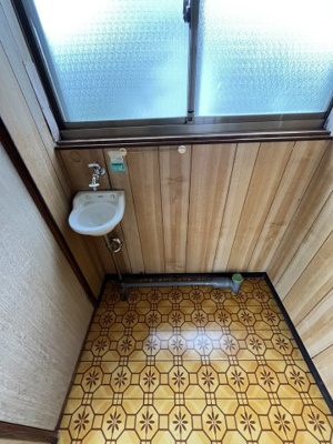 【その他】 | 中野　貸家 | 手洗い・　洗濯置き場