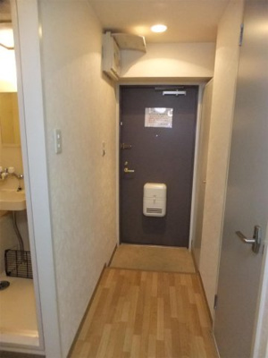 【玄関】 | ウェルネス三界 | 落ち着いた玄関です