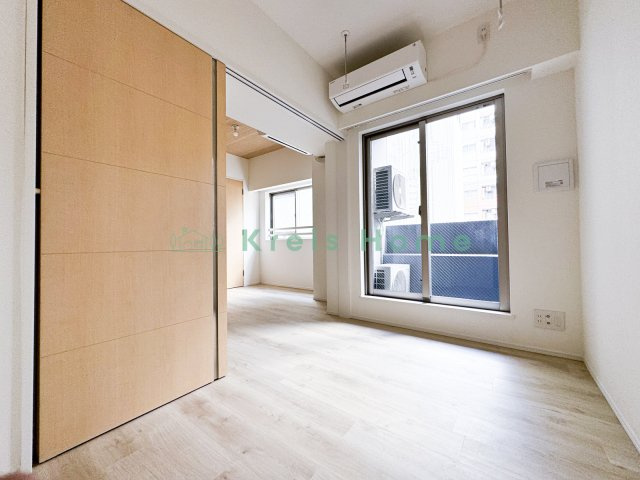 レジディア神田のバルコニー