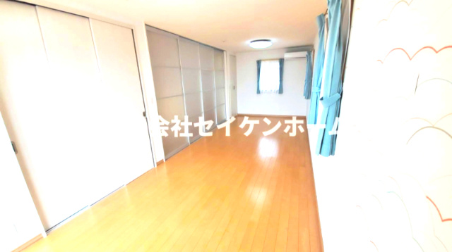 武蔵高萩中古戸建の洋室