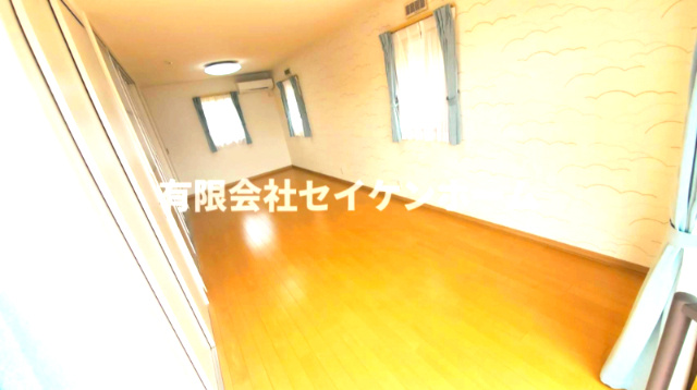 武蔵高萩中古戸建の洋室