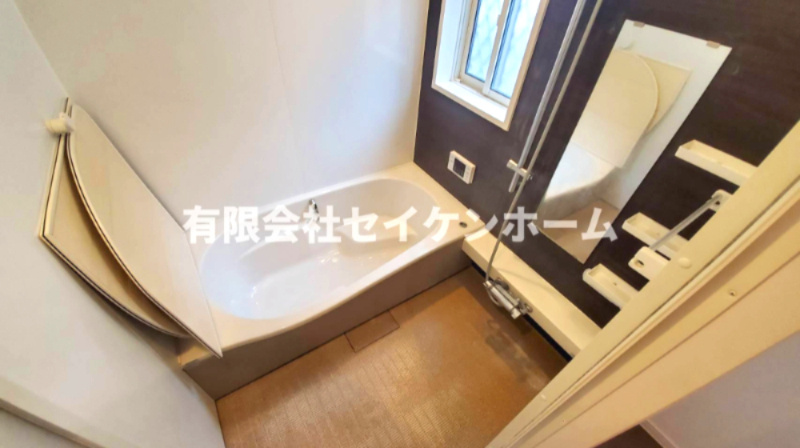 武蔵高萩中古戸建の浴室