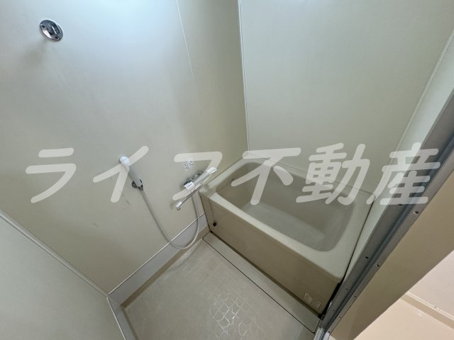 グランドシャトー山本の浴室|落ち着いた空間のお風呂です