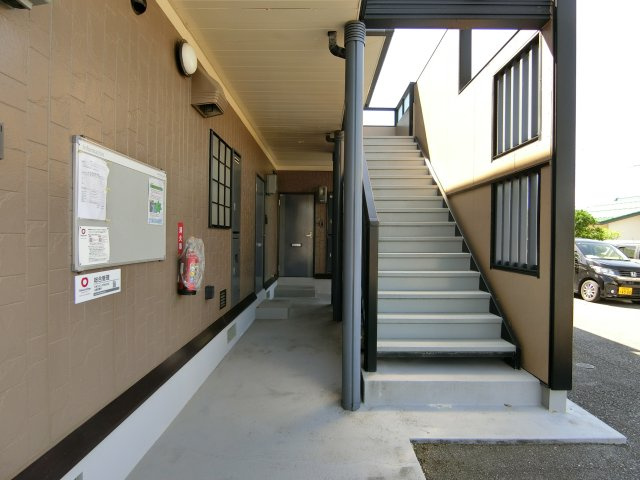 サンライフ門脇Bのロビー