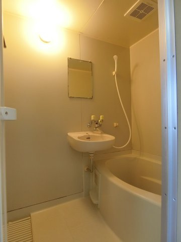 サンライフ門脇Bの浴室