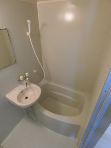 サンライフ門脇Bの浴室