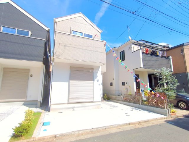 ふじみ野市鶴ケ舞１丁目の新築一戸建の外観|部屋数豊富な4LDK+WIC！
リビングには便利なスタディーカウンター付♪